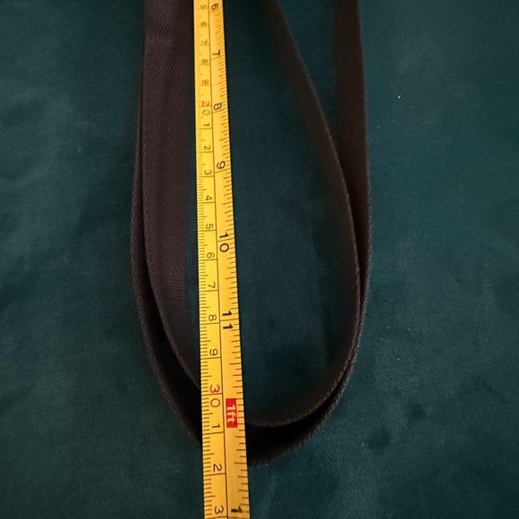 Lululemon Everywhere Belt Bag Crossbody‎ Nylon Black Adjustable Strap - Picture 14 of 15